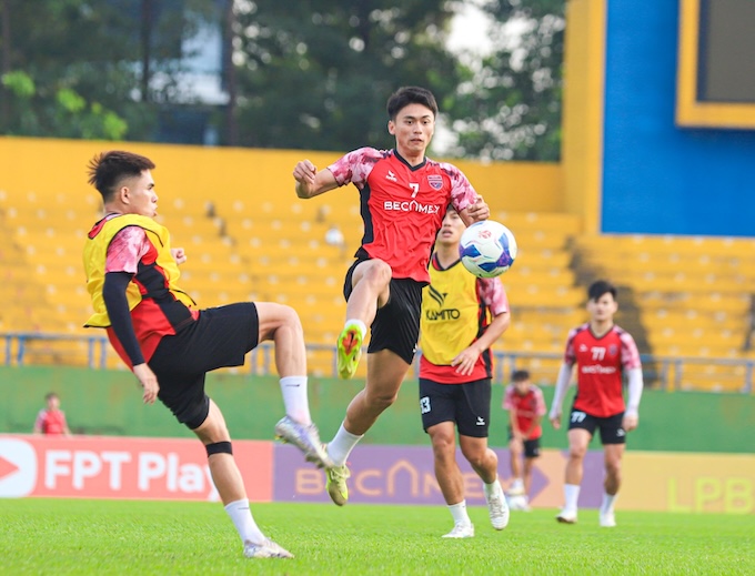 Becamex TP.HCM tập luyện chuẩn bị cho cuộc tiếp đón Thanh Hoá - Ảnh: CTV