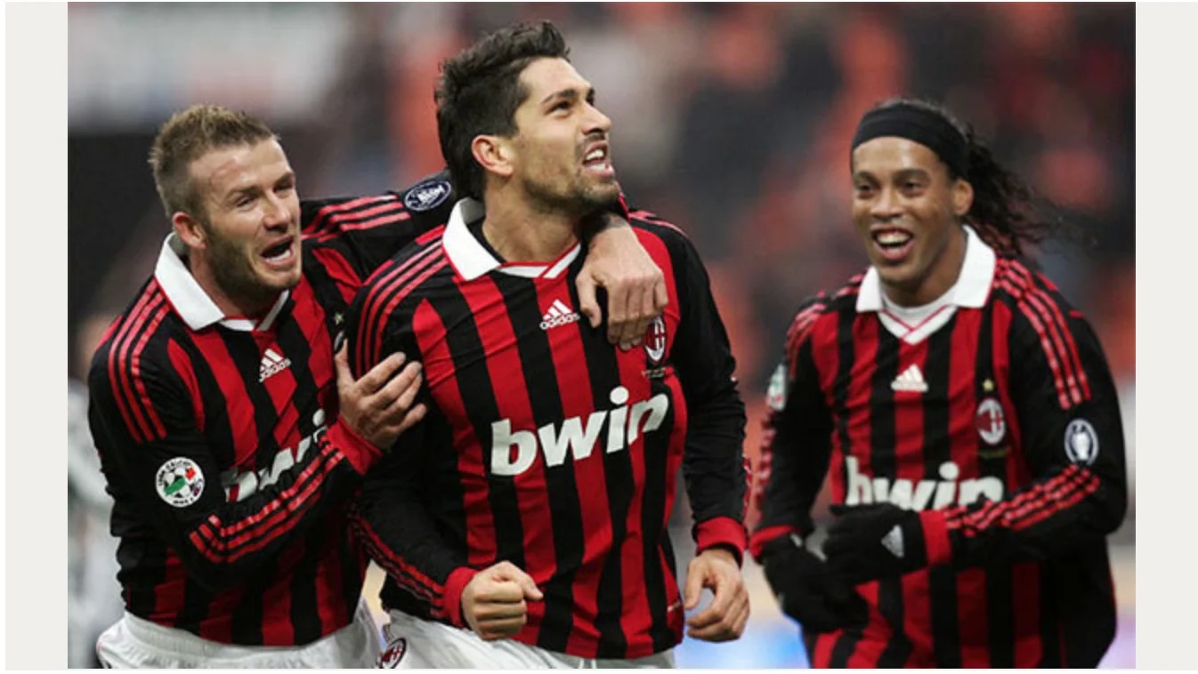 Tiền đạo Borriello có thời gian là đồng đội của hai huyền thoại Beckham và Ronaldinho trong màu áo Milan - Ảnh: Sportmedia.