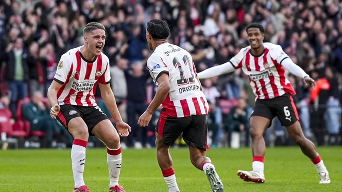 PSV đã có chức vô địch sớm ở mùa giải 2025/26