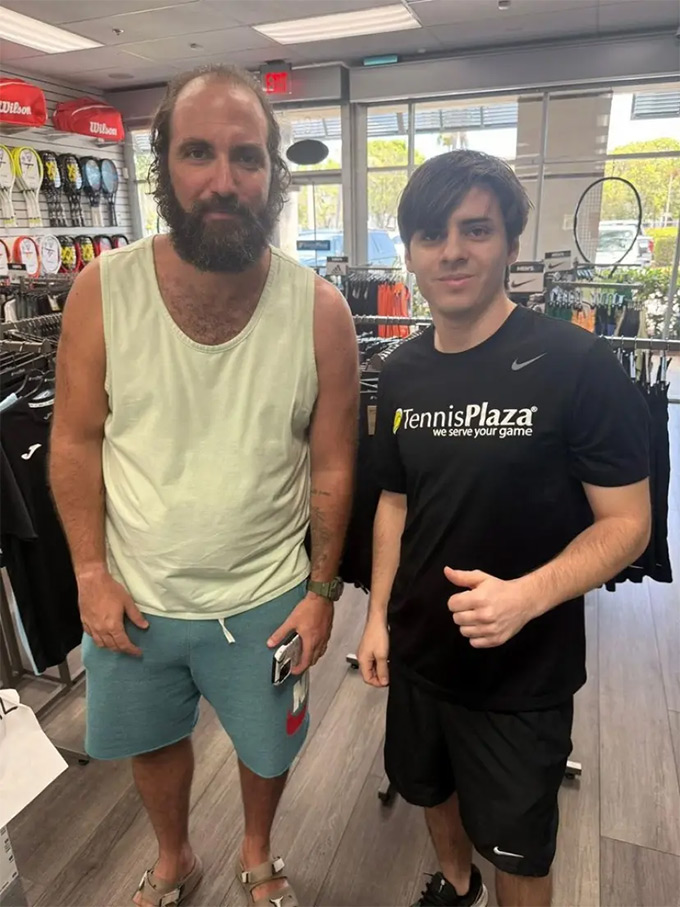 Higuain xuất hiện với hình ảnh khiến nhiều người bất ngờ