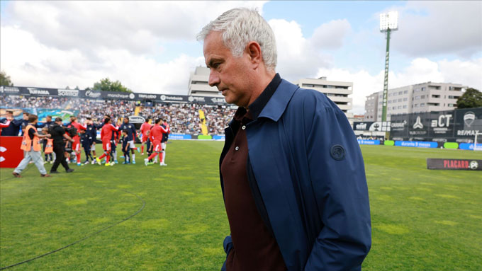 Mourinho và Benfica đành chấp nhận ngôi nhì - Ảnh: Renascença