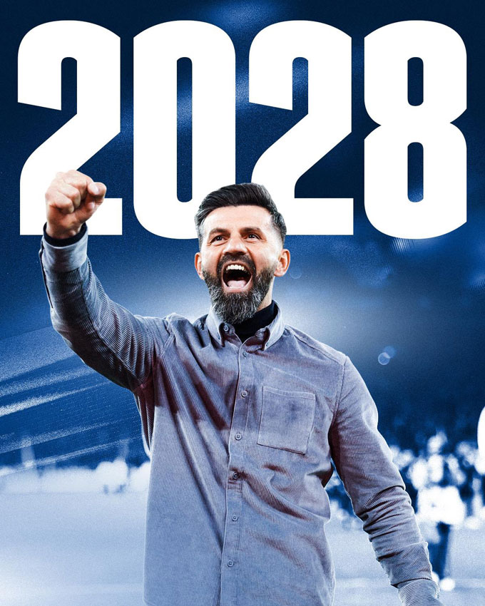 HLV Miron Muslic tự động gia hạn hợp đồng tới 2028 - Ảnh: FC Schalke 04