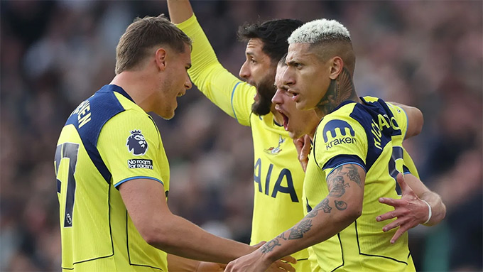 Tottenham có chiến thắng ấn tượng trên sân của Aston Villa