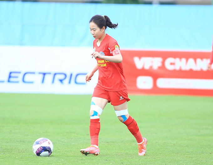 Các cựu binh như Diễm My sẽ đóng vai trò dìu dắt các cầu thủ trẻ