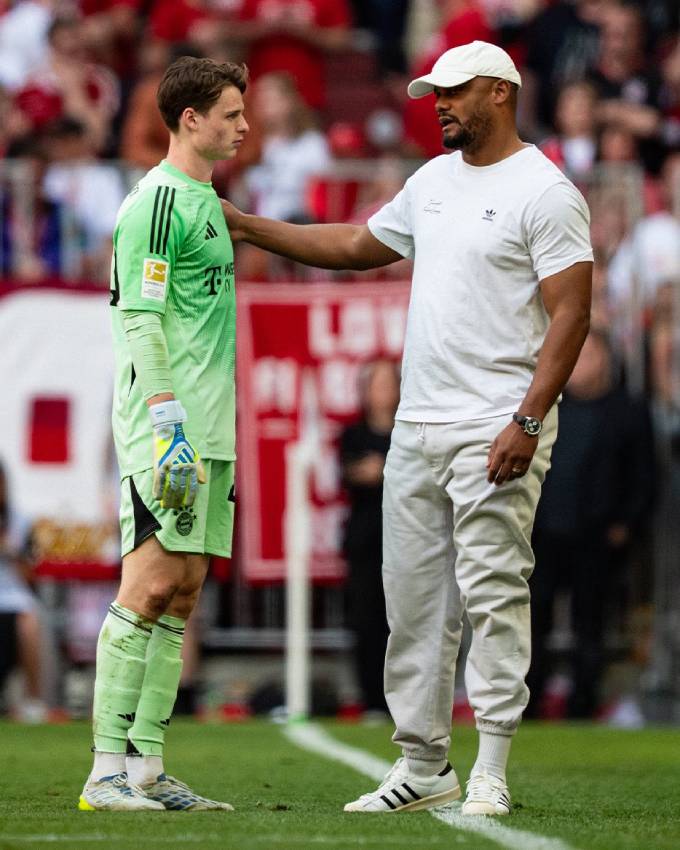 Bayern của Kompany đã nhận quá nhiều bàn thua trong 3 trận vừa qua (ảnh: FB CLB)