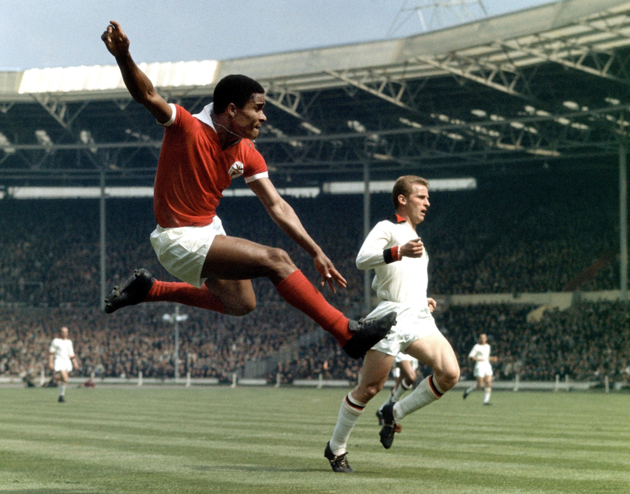 Eusebio là cầu thủ đầu tiên của châu Phi vươn lên đẳng cấp hàng đầu thế giới