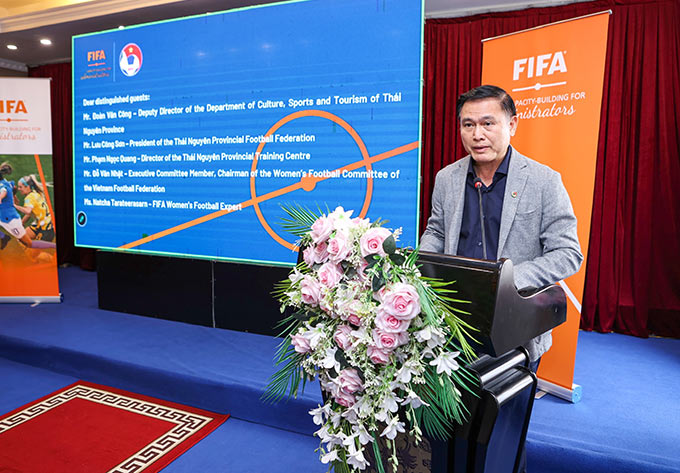 Phó Chủ tịch VFF Trần Anh Tú tại Lễ khai mạc Hội thảo