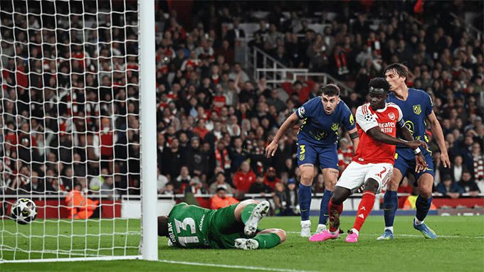 Saka ghi bàn duy nhất trên sân Emirates