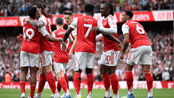 Arsenal thiết lập hàng loạt cột mốc lịch sử khi vào chung kết