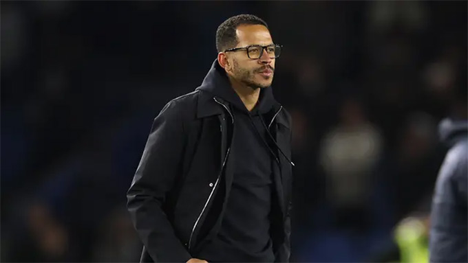 Rosenior bị Chelsea sa thải chỉ sau hơn 3 tháng gắn bó