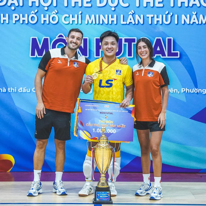 Hồ Văn Ý là thủ môn xuất sắc nhất Đại hội TDTT TP.HCM năm 2026