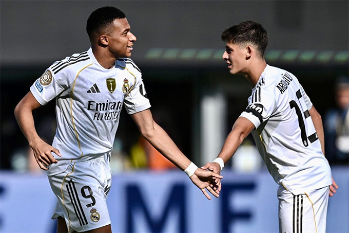 Guler chấn thương trong khi Mbappe để ngỏ khả năng ra sân
