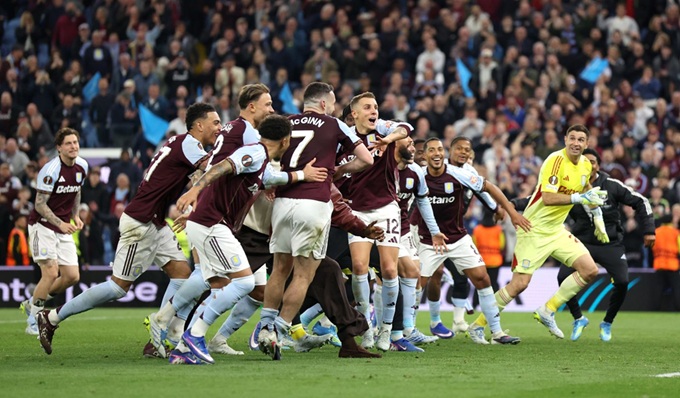Unai Emery nói gì sau màn ngược dòng chấn động của Aston Villa?
