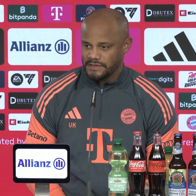 Kompany đáp trả những chỉ trích của Bischof trong cuộc họp báo sau trận - Ảnh: Media Bayern France