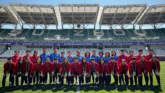 U17 nữ Việt Nam tham quan sân thi đấu ở Tô Châu