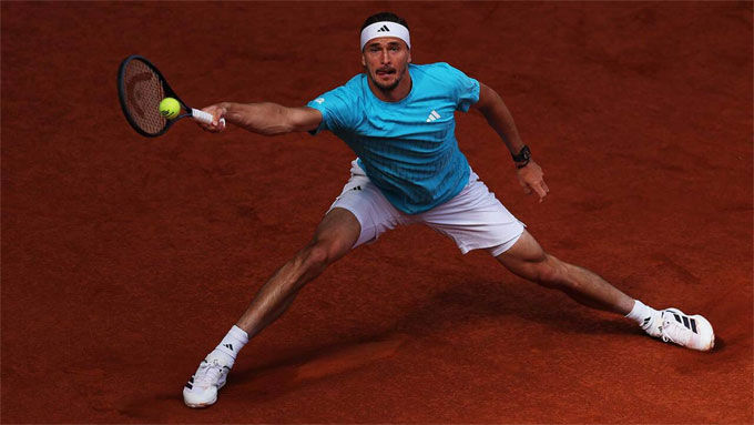 Zverev cứu nguy 2 break-point đối mặt cả trận. Ảnh: ATP
