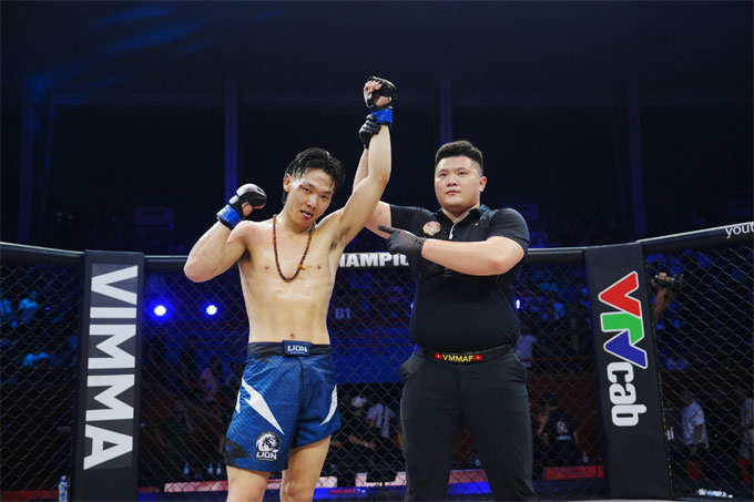 Châu La có chiến thắng khoá siết thứ hai tại LION Championship