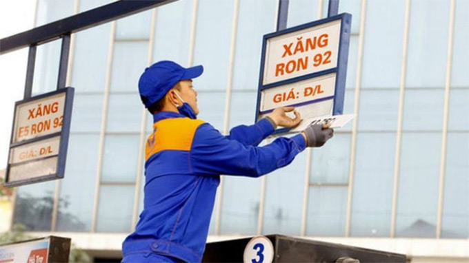 Giá xăng dầu giảm sâu từ 15h chiêu 14/5