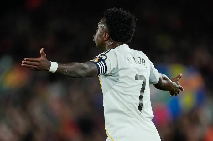 Florentino Perez cũng có thể định đoạt tương lai của Vinicius (ảnh: EFE)