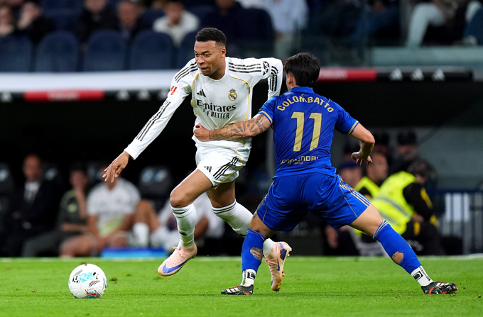 Mbappe đúng đang là trung tâm tại Real Madrid nhưng mà là trung tâm... rắc rối