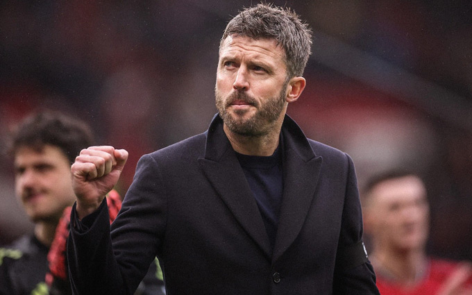 MU đề nghị hợp đồng 2 năm với Carrick