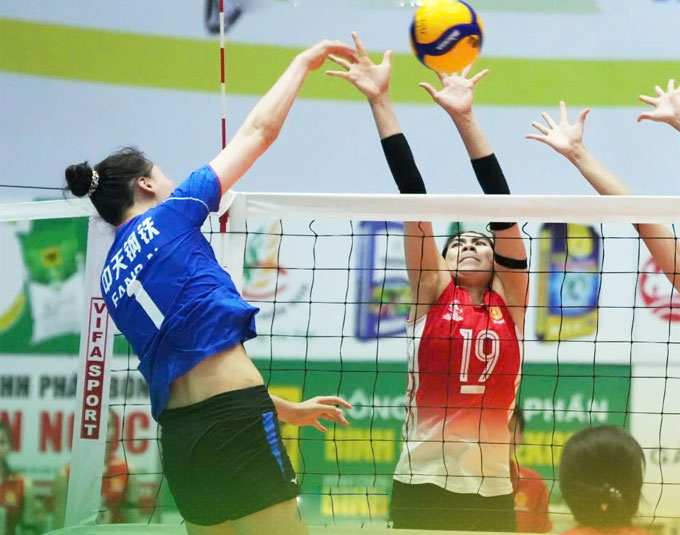 Giang Tô khẳng định sức mạnh với chiến thắng 3-1 trước Binh chủng Thông tin