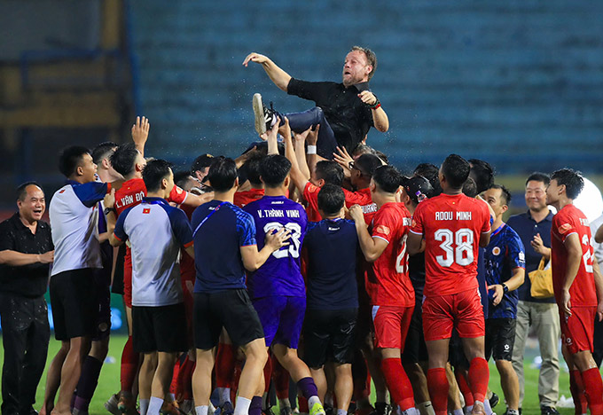 Công an Hà Nội sẽ hướng tới việc phá kỷ lục 64 điểm khi vô địch V.League 2018 của Hà Nội