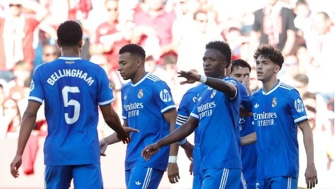 Niềm vui chiến thắng của Real Madrid