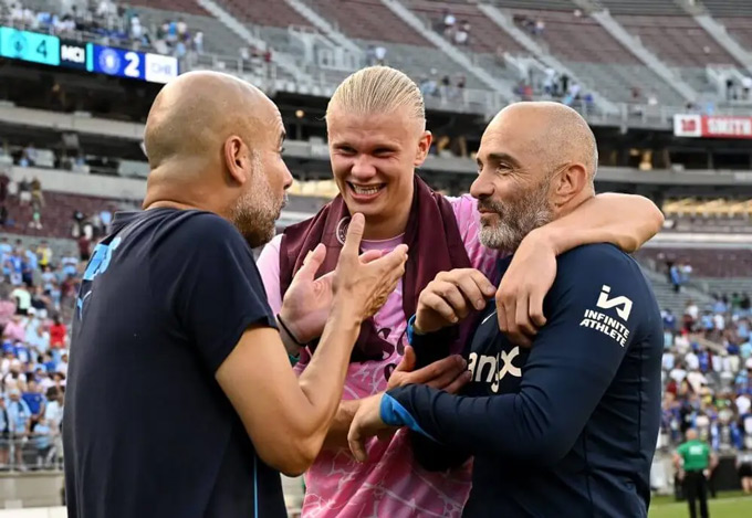 Maresca (phải) mang nhiều nét rất giống Guardiola