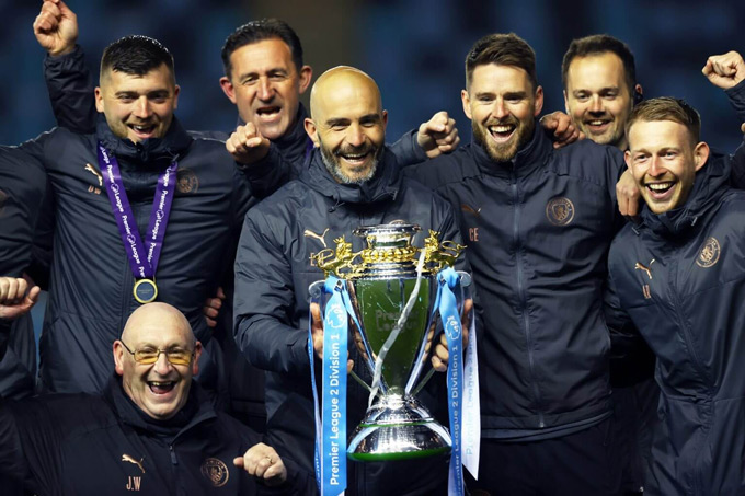 Maresca đã giành chức vô địch Premier League 2 cùng đội trẻ  Man City năm 2021