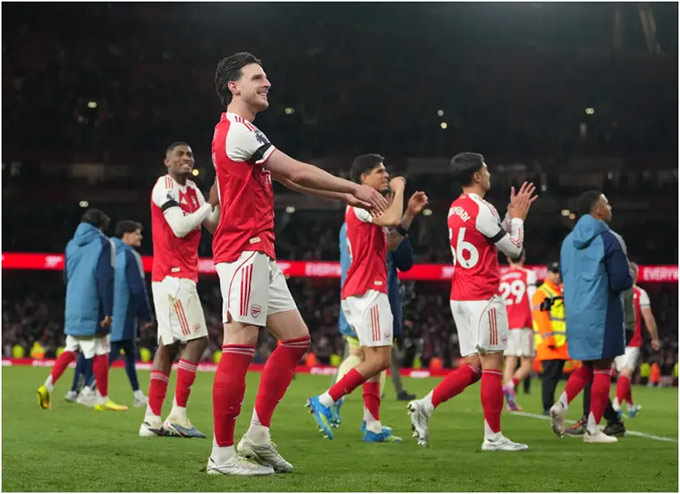 Arsenal hiện tại sánh ngang với đội hình bất bại huyền thoại năm 2004