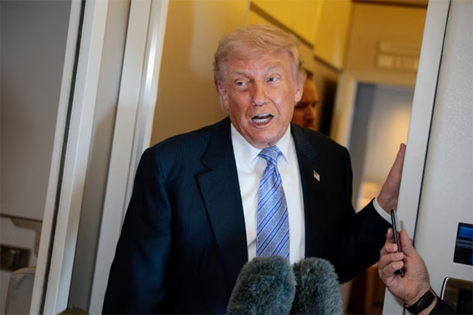 Quyết định tạm hoãn chiến tranh của TT Trump giúp giá dầu ổn định