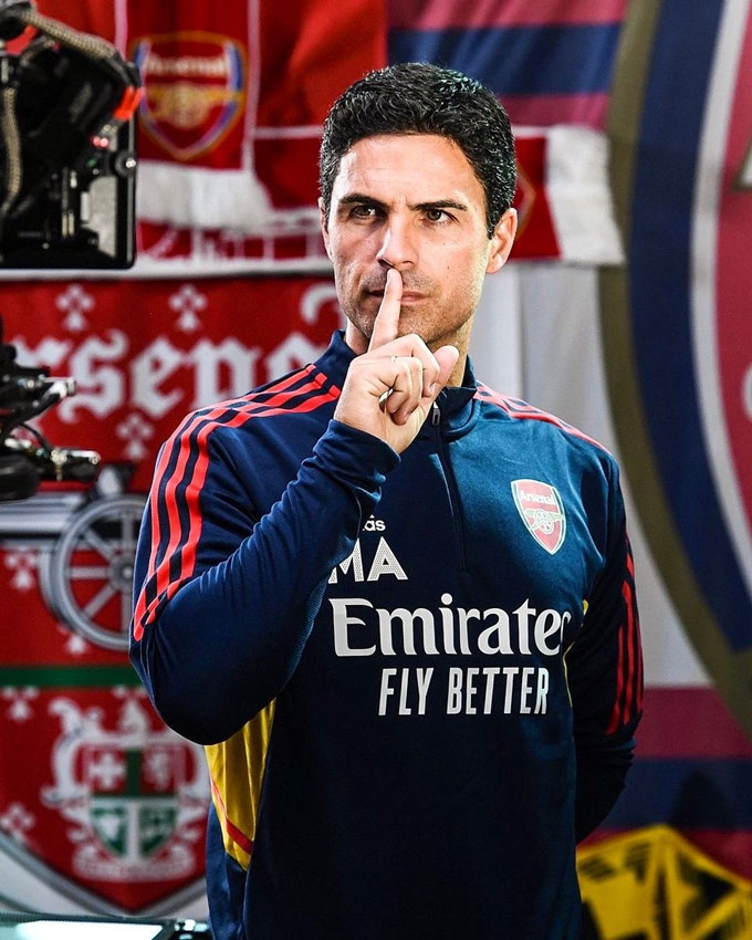 Arteta là cựu cầu thủ đầu tiên giúp Arsenal vô địch Premier League khi chuyển sang làm HLV