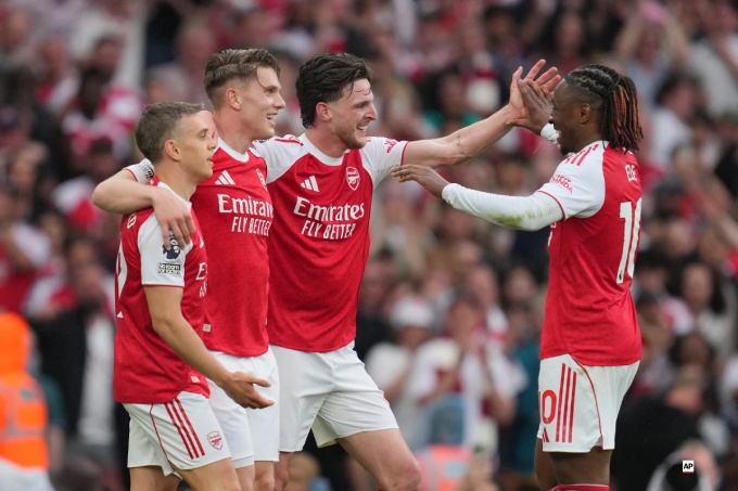 Hãy nhìn Arsenal vô địch theo một lăng kính khác