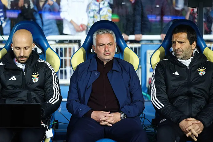 HLV Mourinho sẽ xây dựng ê-kip đủ sức vực dậy Real Madrid