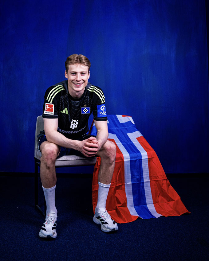 Thủ môn Sander Tangvik lần đầu được gọi lên ĐT Na Uy - Ảnh: HSV