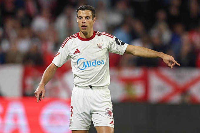  Azpilicueta chia tay sự nghiệp cầu thủ