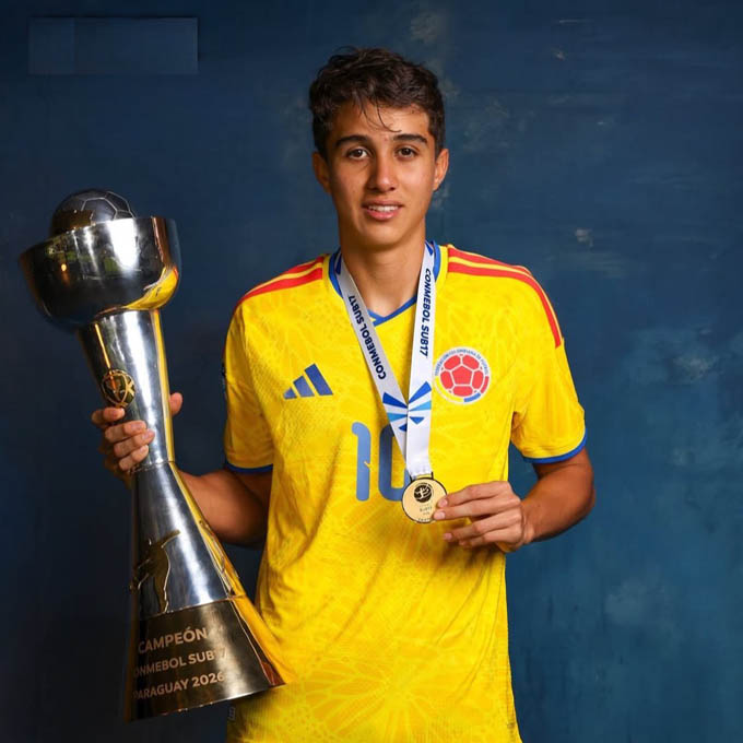 Martinez vô địch U17 Nam Mỹ cùng U17 Colombia - Ảnh: @Mercado_Ingles