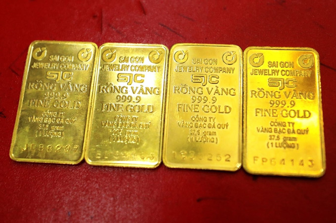 Giá vàng, tỷ giá ngoại tệ chiều 24/5: Vàng tiếp tục giảm, người mua lỗ tới 6-7 triệu đồng/lượng sau hai tuần