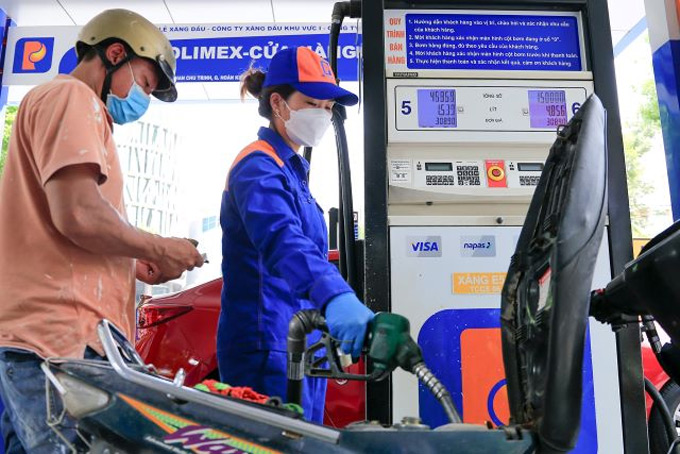 Giá xăng dầu chiều 24/5: Dầu diesel áp sát 29.000 đồng/lít, xăng E10 duy trì mức thấp