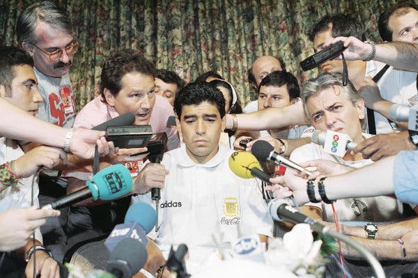 Trước khi chứng kiến Maradona lại suy sụp vì ma túy