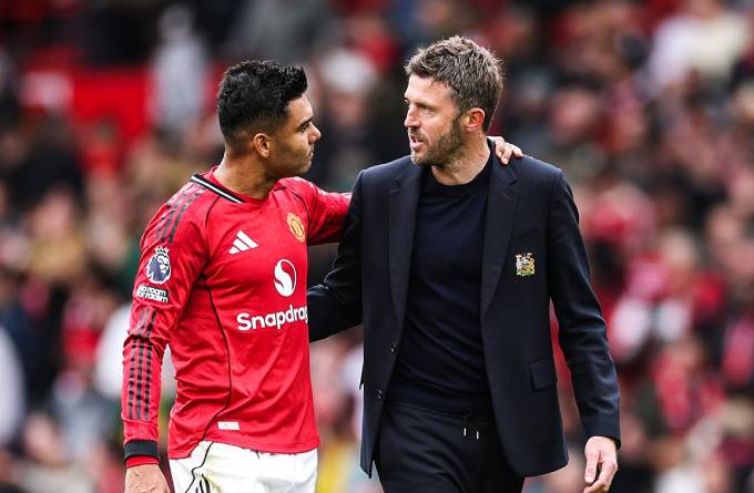 Carrick cần tìm người thay thế hoàn hảo cho Casemiro (ảnh: facebook CLB)