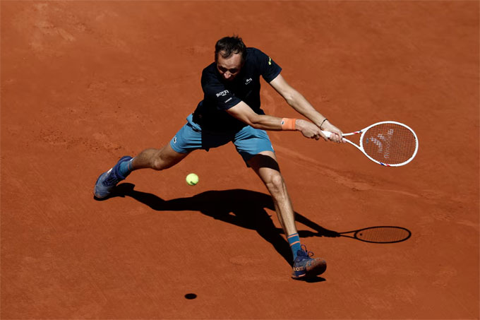 Medvedev mắc tới 54 lỗi tự đánh hỏng. Ảnh: ATP