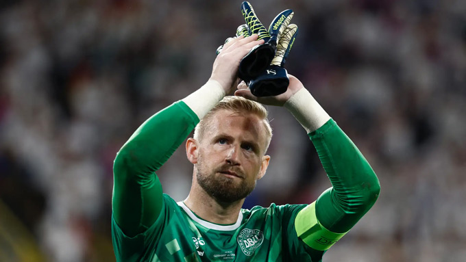 Schmeichel đã tuyên bố giải nghệ ở tuổi 39
