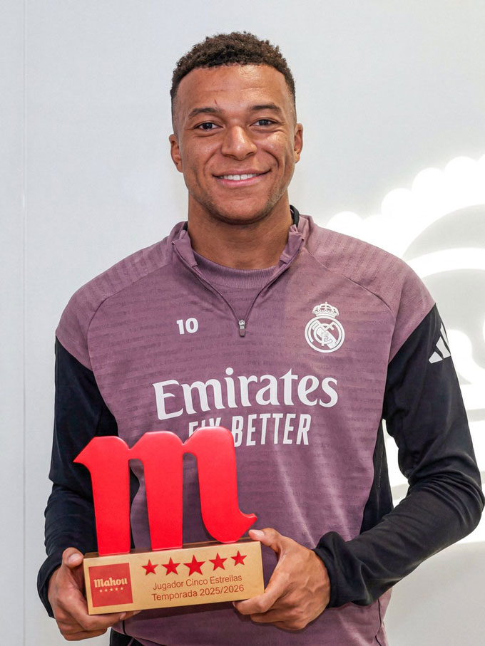 Mbappe giành giải Cầu thủ xuất sắc nhất mùa 2025/26 của Real - Ảnh: realmadrid.com