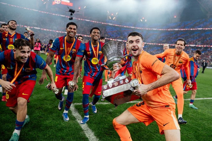 Trái ngược với Real Madrid, Barca lại có những vụ đầu tư khôn ngoan với Rashford và Joan Garcia. Ảnh: FC Barcelona