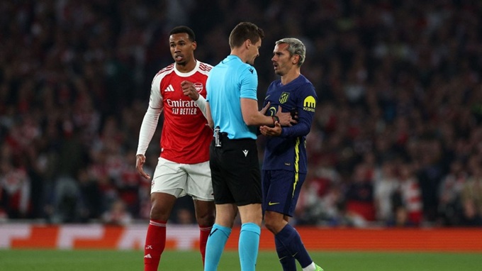 Siebert điều khiển trận bán kết lượt về giữa Arsenal và Atletico Madrid