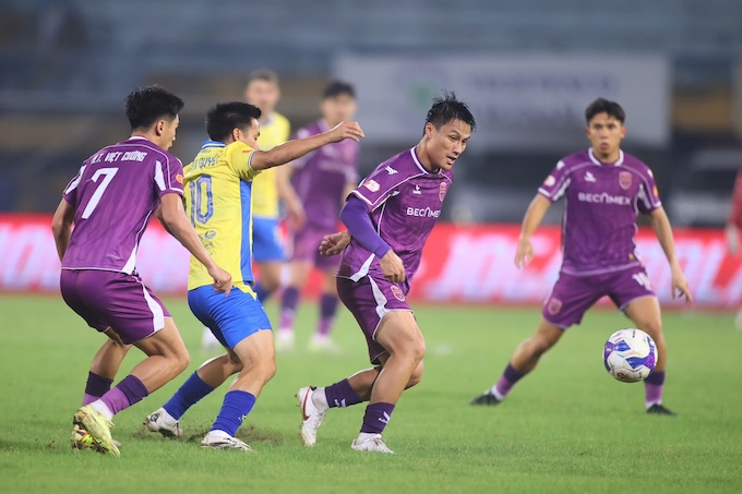 Hồng Quân vẫn tin đội bóng đất Thủ sẽ trụ lại V.League. Ảnh: Gia Hân 