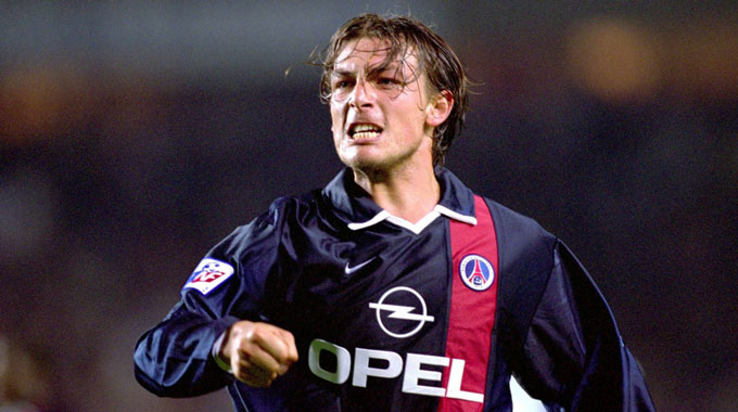 Heinze cũng có những năm tháng đáng nhớ tại PSG - Ảnh: transfermarkt