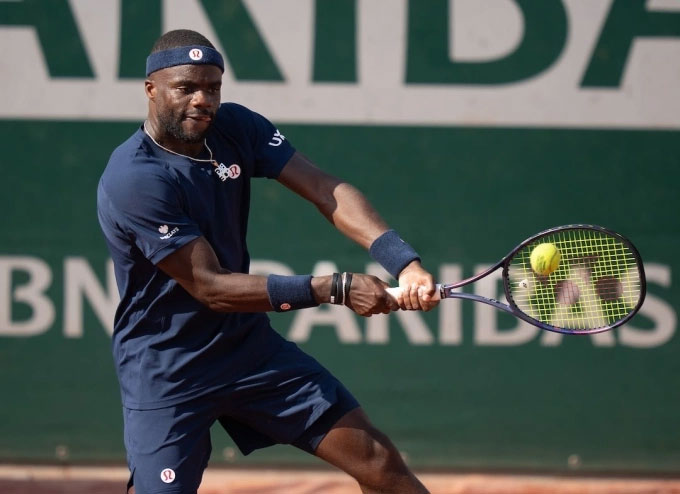 Tiafoe muốn tìm lại đúng cây vợt may mắn đã giúp anh thắng trận. Ảnh: ATP